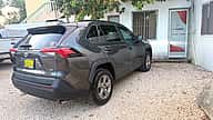 Toyota RAV4 LE 2020 - miniatura 7