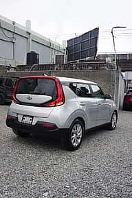 Kia Soul S 2021 - miniatura 4