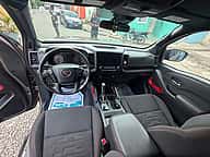 Nissan Frontier Pro-4X 2023 - miniatura 4