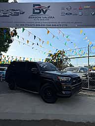 Toyota 4 Runner Limited Nightshade 2019 - miniatura 2