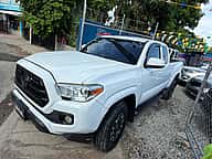 Toyota Tacoma SR5 2018 - miniatura 3