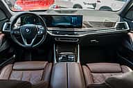 BMW X5 40i 2024 - miniatura 10