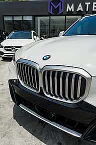 BMW X5 40i 2024 - miniatura 4
