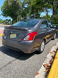 Nissan Versa S Plus 2018 - miniatura 2