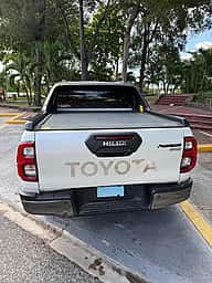 Toyota Hilux SR5 2022 - miniatura 3