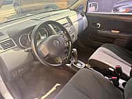 Nissan Versa 2011 - miniatura 5
