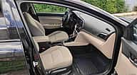 Hyundai Elantra SE 2019 - miniatura 6