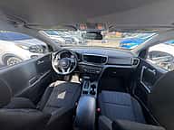 Kia Sportage LE 2021 - miniatura 6