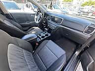 Kia Sportage LE 2021 - miniatura 8