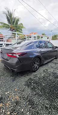 Toyota Camry SE 2021 - miniatura 5