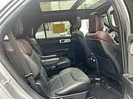 Ford Explorer Platinum 2020 - miniatura 12
