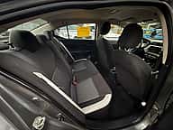 Nissan Versa SV 2021 - miniatura 11