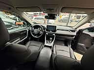 Toyota RAV4 LE 2021 - miniatura 11