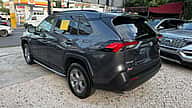 Toyota RAV4 XLE 2022 - miniatura 3