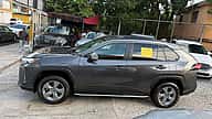 Toyota RAV4 XLE 2022 - miniatura 10