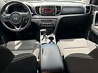 Kia Sportage LX 2018 - miniatura 9