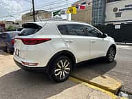 Kia Sportage LX 2018 - miniatura 5