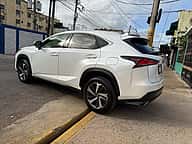 Lexus NX 300 2022 - miniatura 5