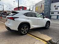 Lexus NX 300 2022 - miniatura 3