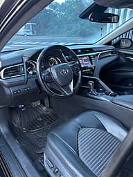 Toyota Camry SE 2018 - miniatura 6
