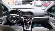 Hyundai Elantra SE 2020 - miniatura 8