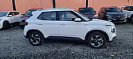 Hyundai Venue 2022 - miniatura 4