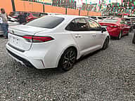 Toyota Corolla SE 2021 - miniatura 3