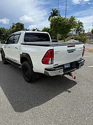 Toyota Hilux Limited 2018 - miniatura 9