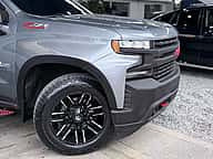 Chevrolet Silverado Z 71 2020 - miniatura 3