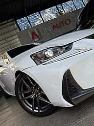 Lexus IS 300 2020 - miniatura 3