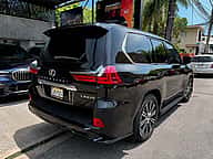 Lexus LX 570 Sport 2018 - miniatura 4