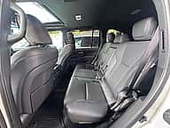 Lexus LX 600 Premium 2023 - miniatura 9