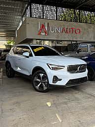 Volvo XC40 Ultimate Dark B5 2024 - miniatura 2