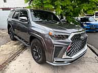 Toyota 4 Runner Sport  Edition 2020 - miniatura 2