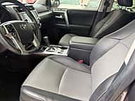 Toyota 4 Runner Sport  Edition 2020 - miniatura 5