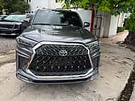Toyota 4 Runner Sport  Edition 2020 - miniatura 4