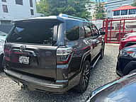 Toyota 4 Runner SR5 2014 - miniatura 4