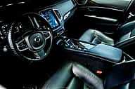 Volvo XC90 Momentum T5 2018 - miniatura 3