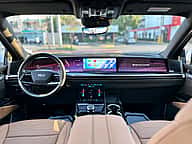 Cadillac Escalade Luxury Short 2026 - miniatura 10