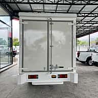 Isuzu Camion Furgon 2027 - miniatura 4