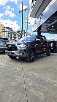 Toyota Hilux SRV 2022 - miniatura 1