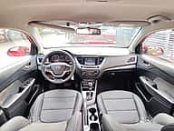 Hyundai Accent SE 2019 - miniatura 5