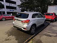 Mitsubishi Motors Outlander Sport SE 2019 - miniatura 4