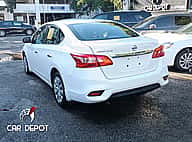 Nissan Sentra S 2017 - miniatura 3