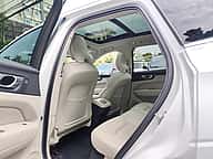 Volvo XC60 B5 Momentum 2022 - miniatura 10