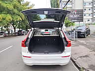 Volvo XC60 B5 Momentum 2022 - miniatura 11