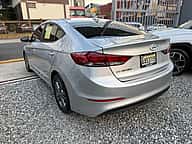 Hyundai Elantra ES 2018 - miniatura 5