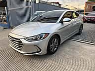 Hyundai Elantra ES 2018 - miniatura 3