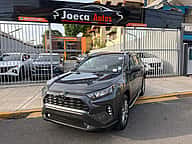 Toyota RAV4 LE 2021 - miniatura 1