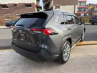 Toyota RAV4 LE 2021 - miniatura 7